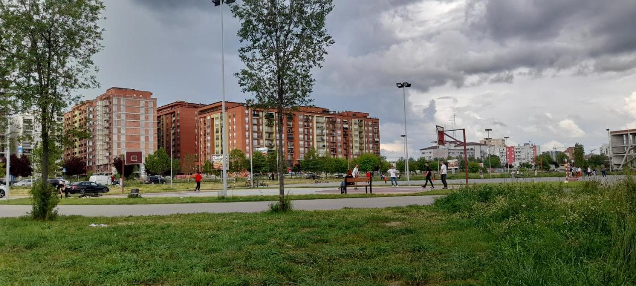 Value Living Apartment Ferizaj Eksteriør bilde