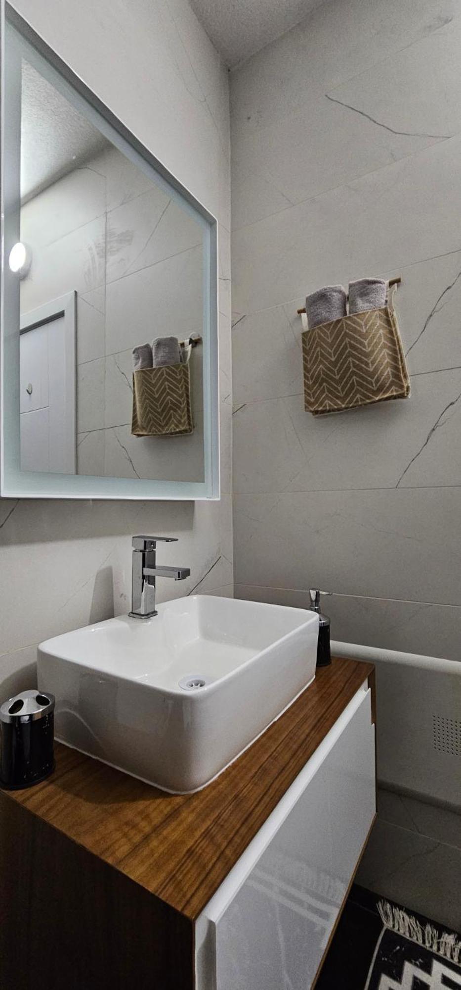 Value Living Apartment Ferizaj Eksteriør bilde