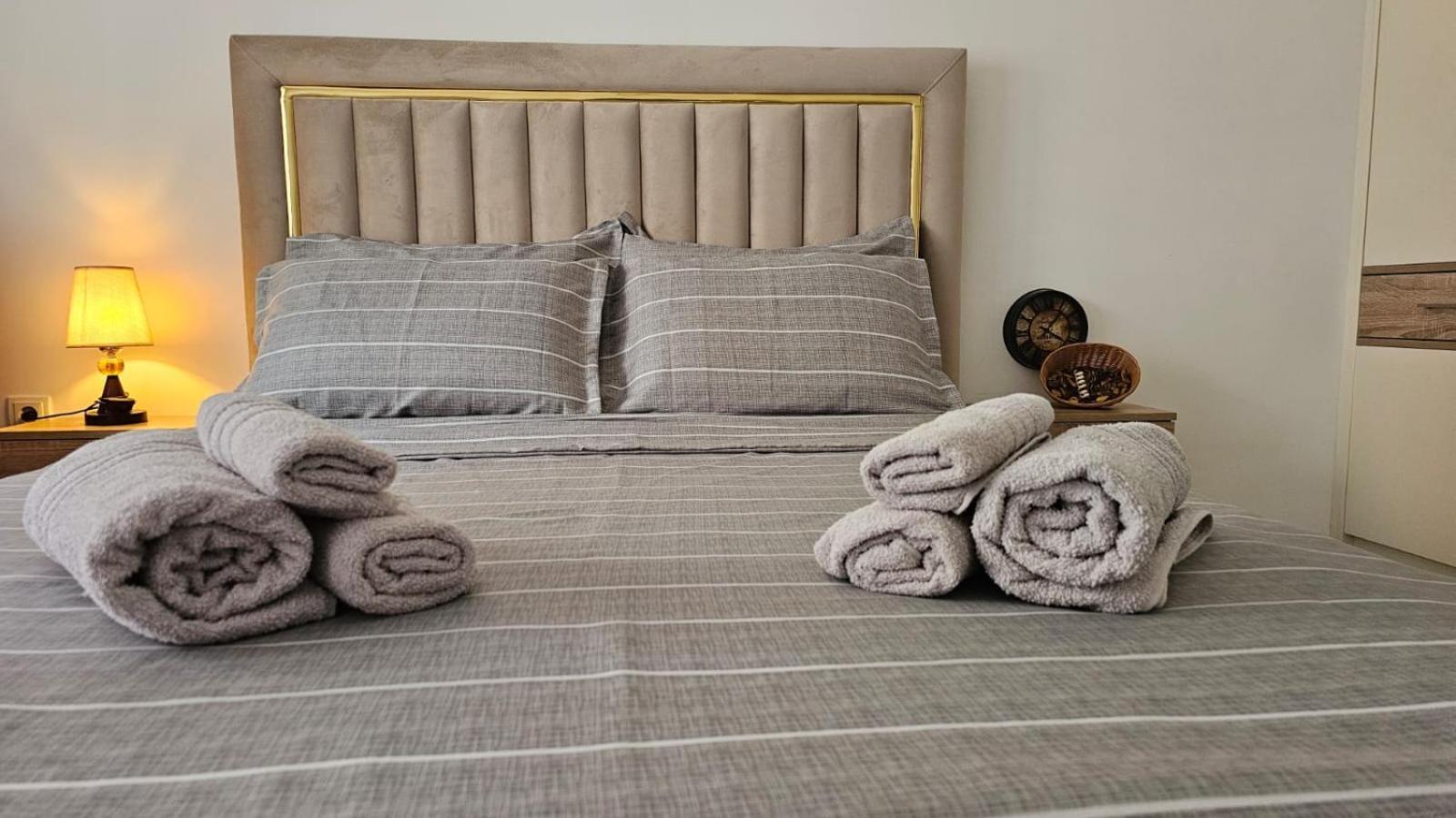Value Living Apartment Ferizaj Eksteriør bilde