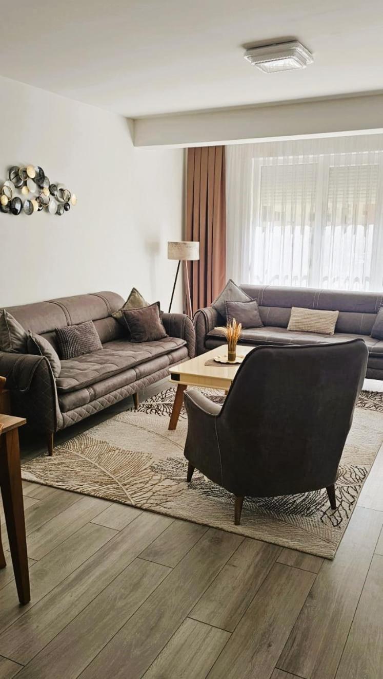 Value Living Apartment Ferizaj Eksteriør bilde